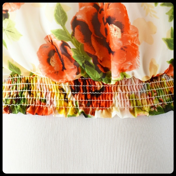 Floral Top - Picture 5 of 8